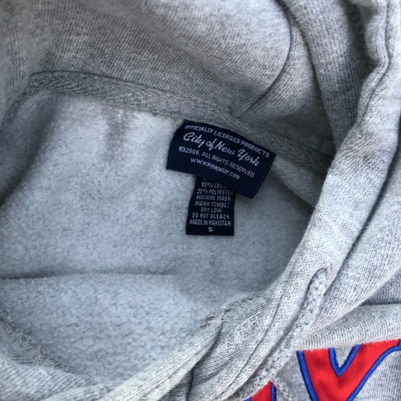 Vintage embroidered FDNY hoodie - Picture 3 of 3